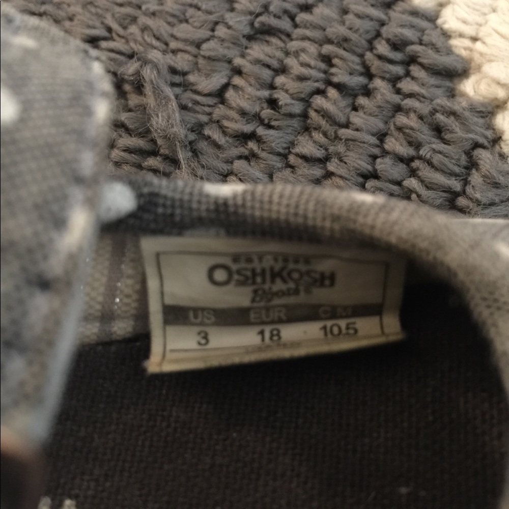 OshKosh girls shoes size 3